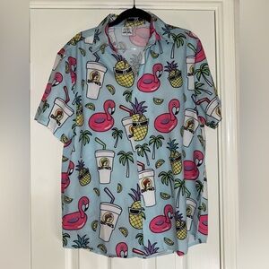 Buc-ee’s Casual Tropical Print Button-Up Shirt - Light Blue with Pink Flamingo